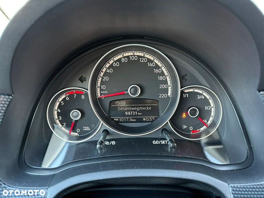 Volkswagen up! 1.0 Black Style - 19