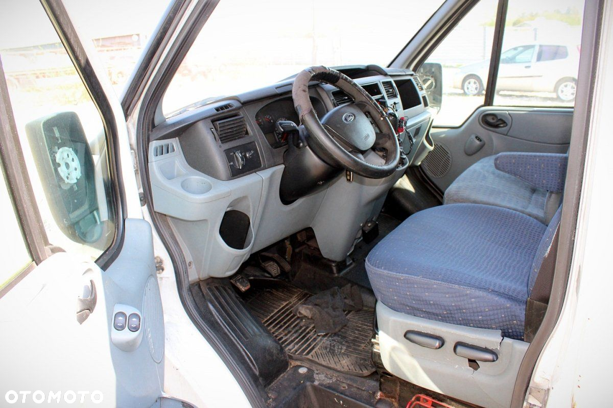 Ford Transit MK7 2006 2.2TDCI Bus (MASKA, ZDERZAK, LAMPA, BŁOTNIK, DRZWI, SZYBA, FOTEL) - 6
