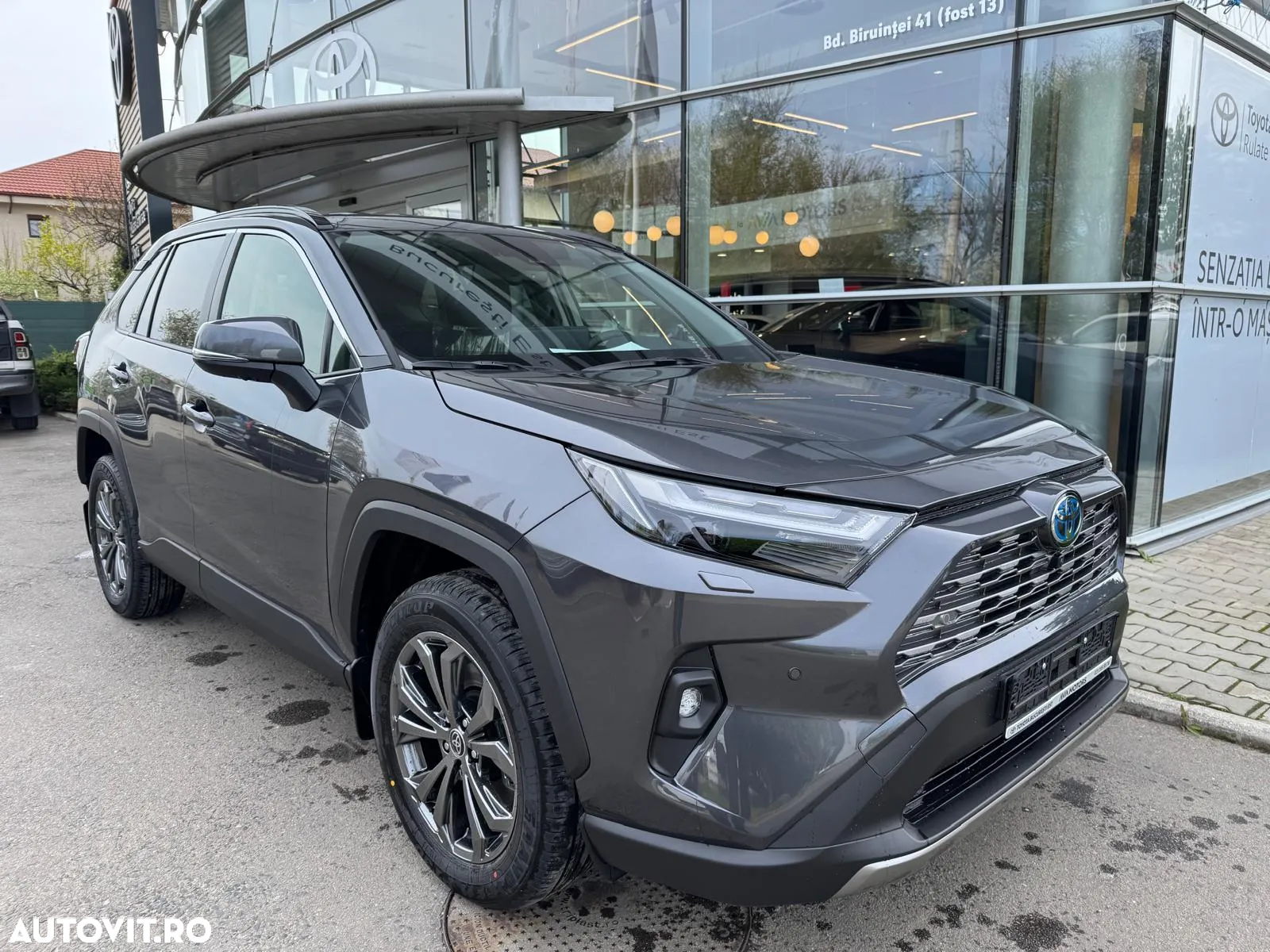 Toyota RAV4 2.5 Hybrid VVT-iE 4x4 Luxury - 2
