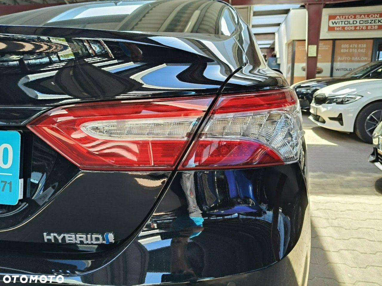 Toyota Camry - 10