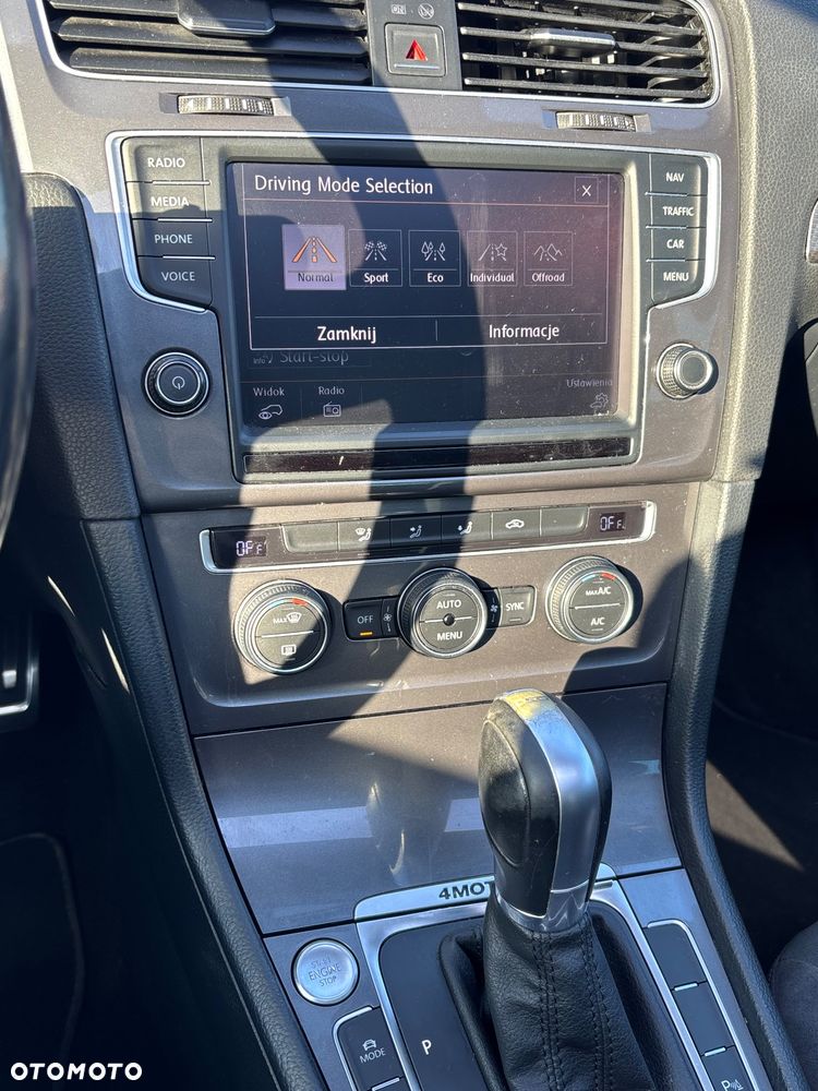 Volkswagen Golf - 27