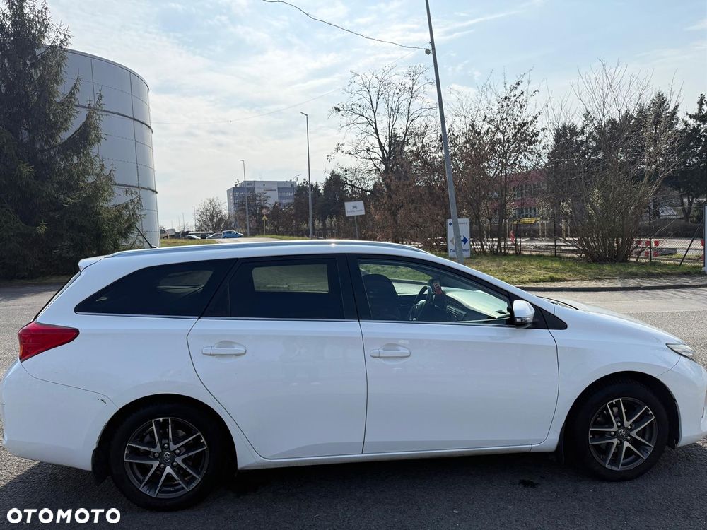 Toyota Auris 1.6 Active - 8