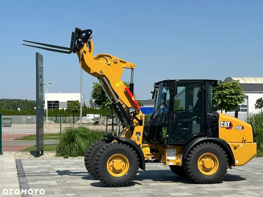 Caterpillar 906 - 3