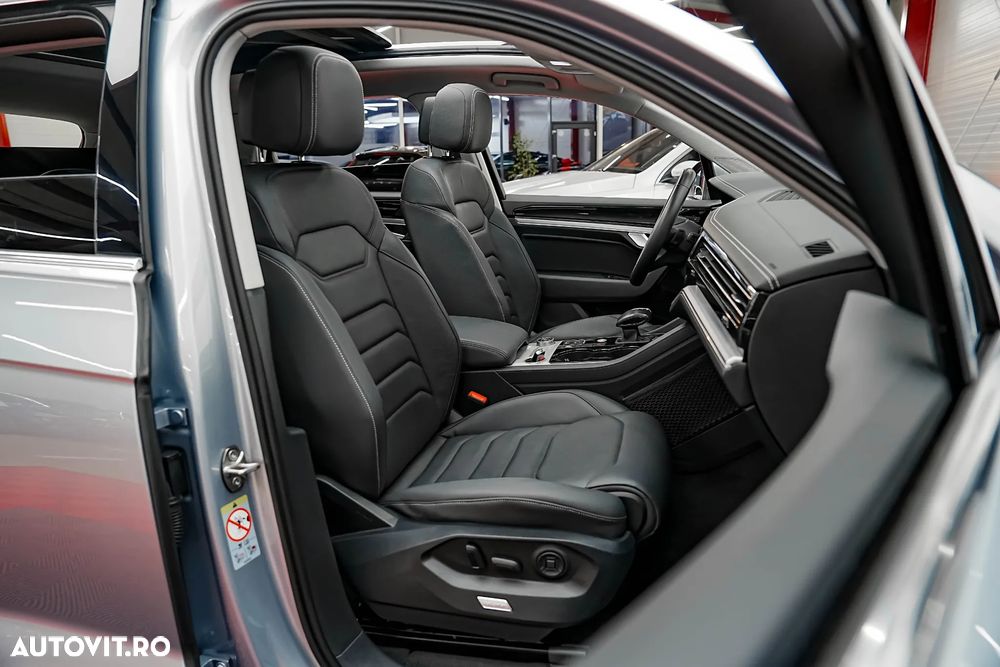 Volkswagen Touareg 3.0 V6 e-Hybrid 4Motion Aut. Elegance - 10