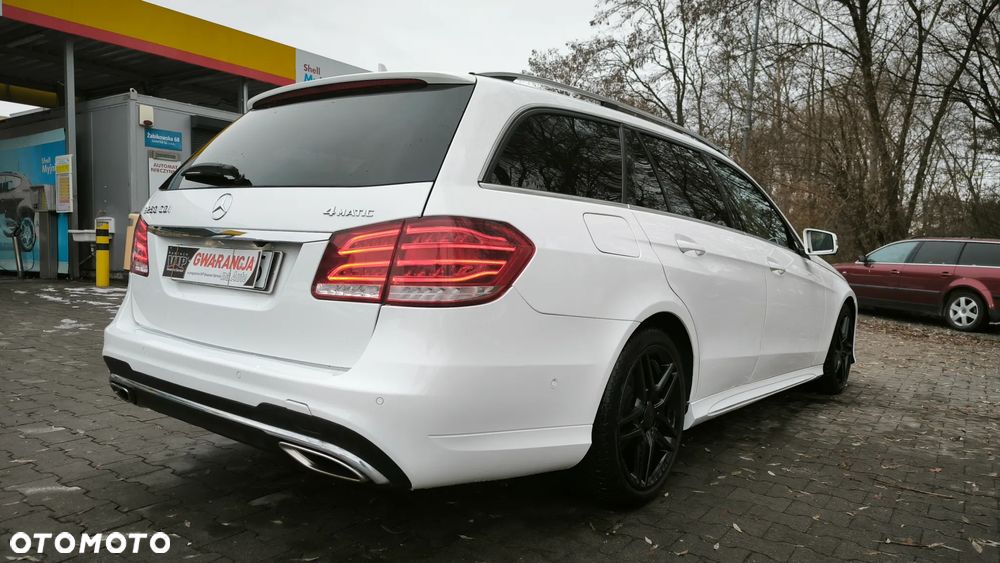 Mercedes-Benz Klasa E 250 BlueTEC 4Matic 7G-TRONIC Elegance - 14