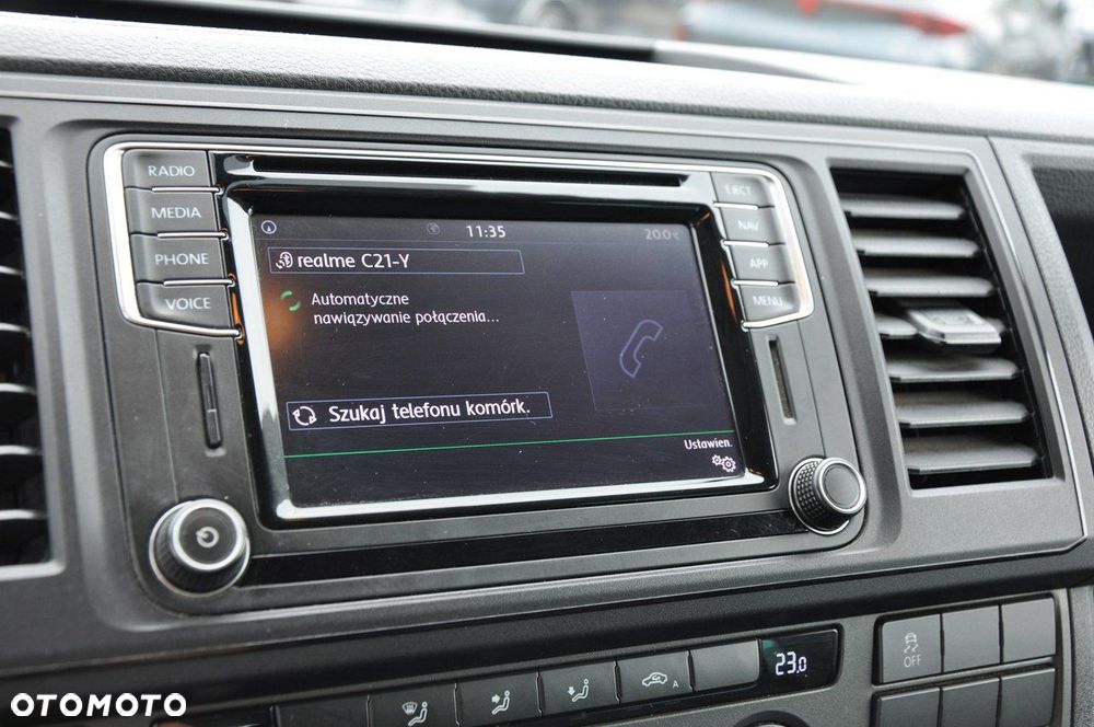 Volkswagen Caravelle - 16