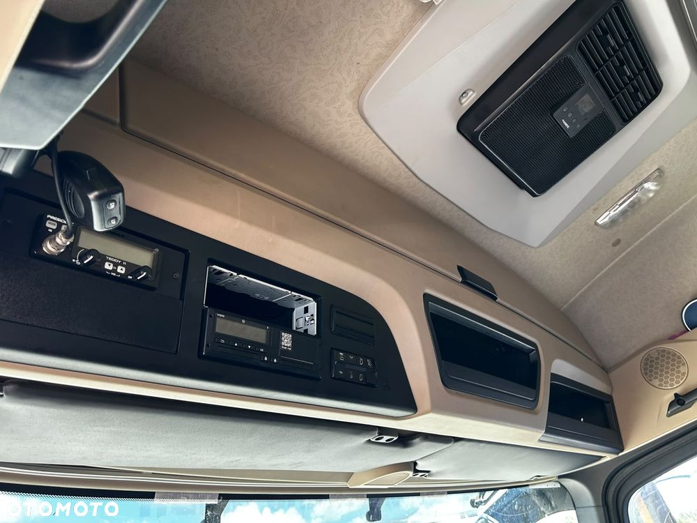 Mercedes-Benz Actros - 10