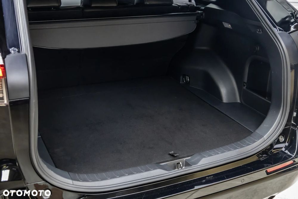 Toyota RAV4 2.5 Hybrid Black Edition by JBL 4x4 - 38