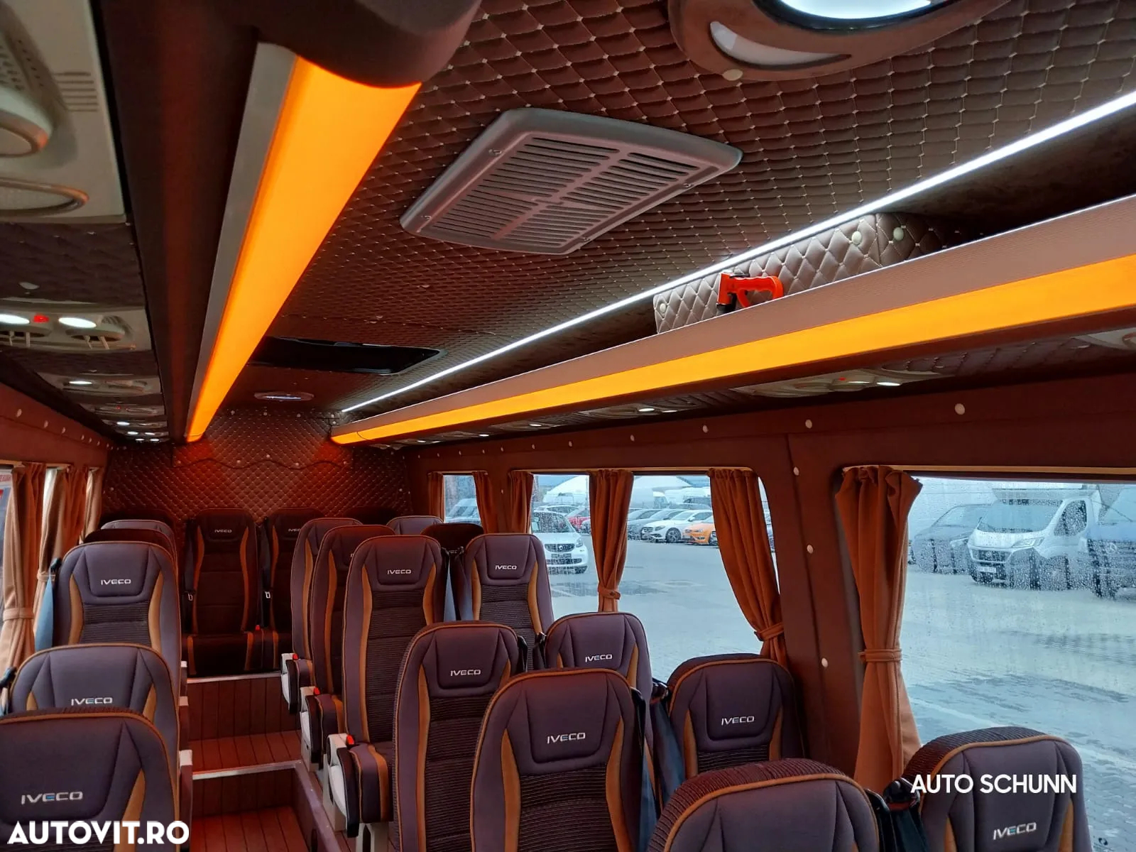 Iveco Bus - 22+1+1 locuri - 24
