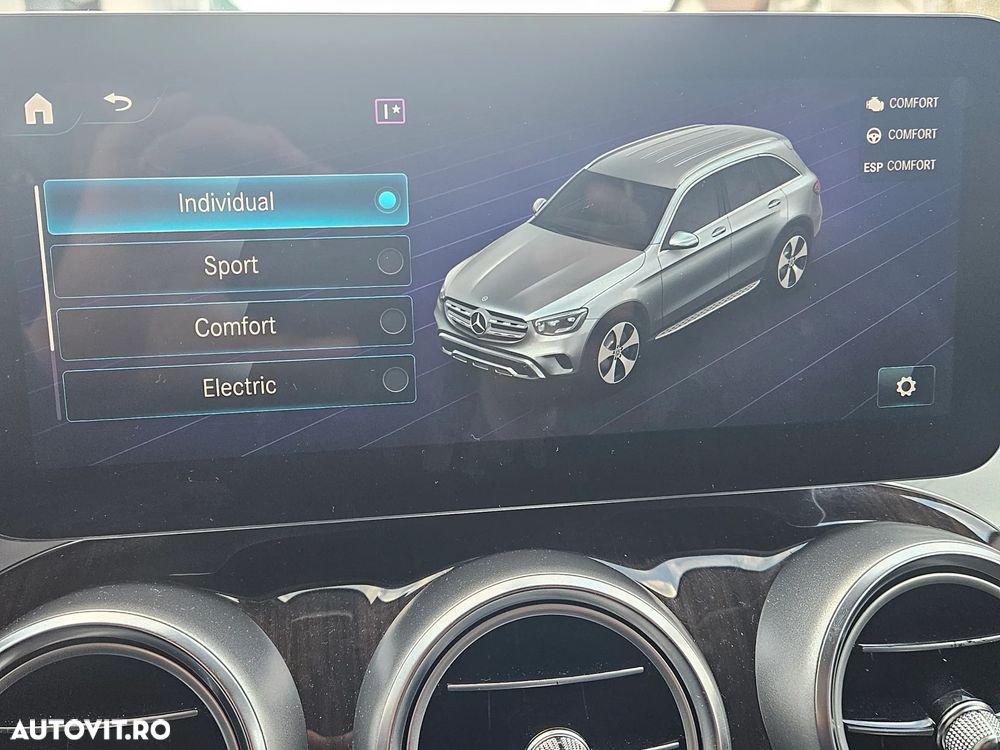 Mercedes-Benz GLC 300 e 4MATIC - 11