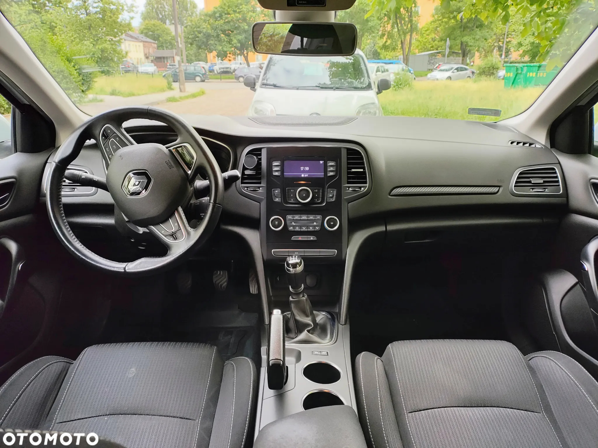 Renault Megane 1.6 SCe Zen - 5