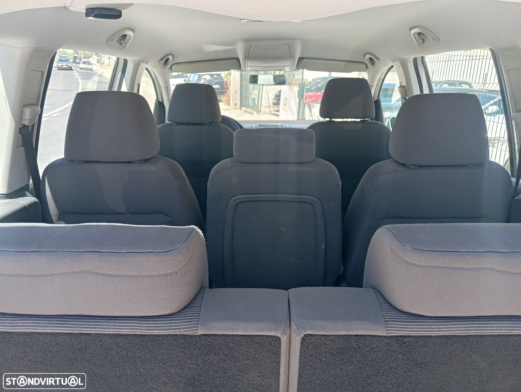VW Touran 1.4 TSI Conceptline 7L - 15