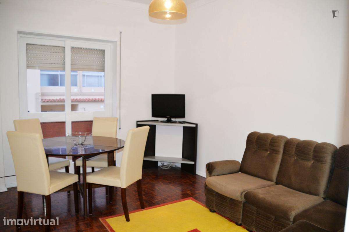 Quarto - localizado em Olivais Coimbra - Grande imagem: 2/18