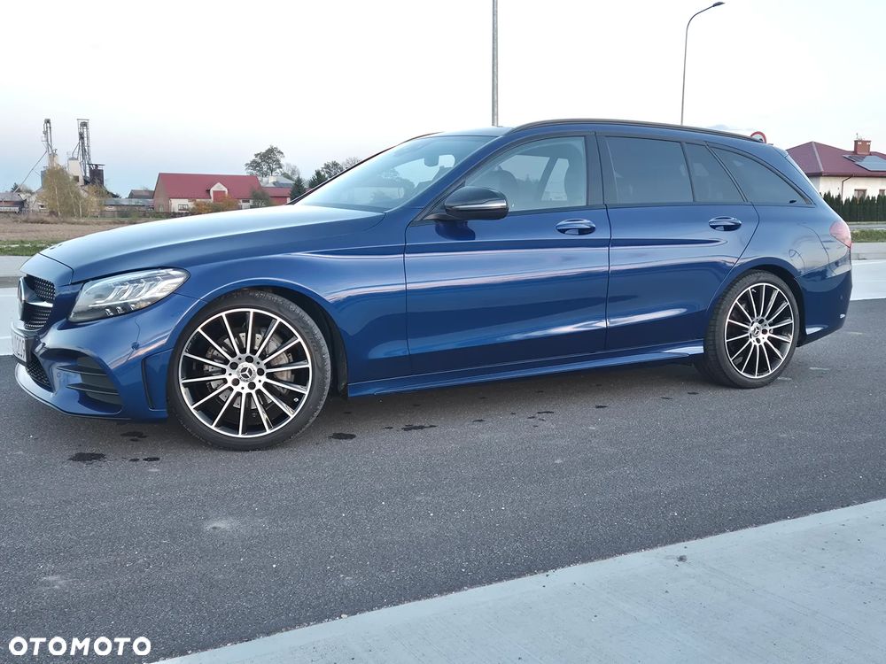 Mercedes-Benz Klasa C 220 d 4Matic T 9G-TRONIC AMG Line - 4