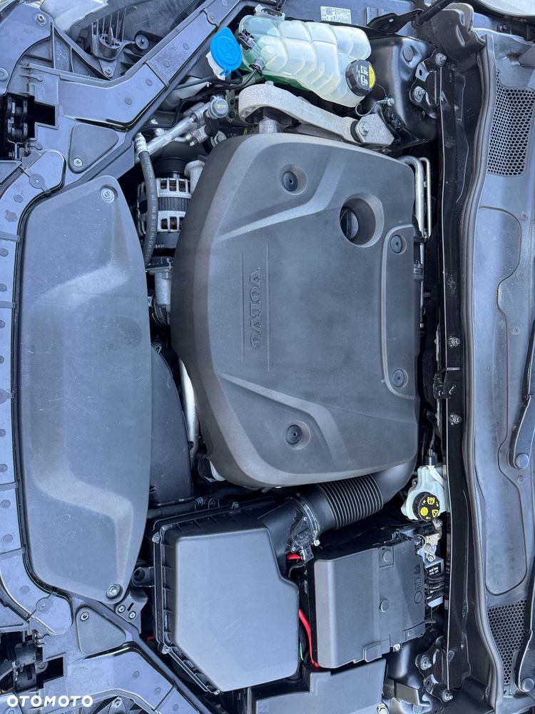 Volvo V40 D2 Drive-E Momentum - 8