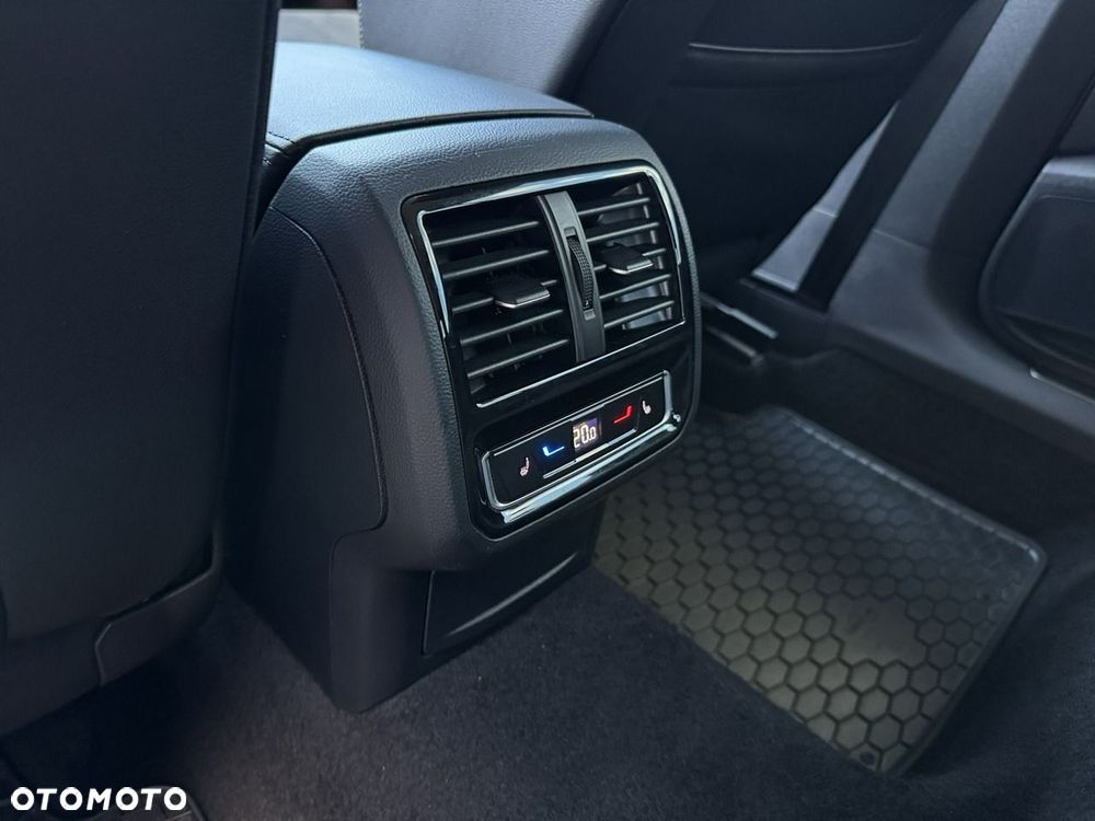Volkswagen Arteon 2.0 TSI DSG Elegance - 27