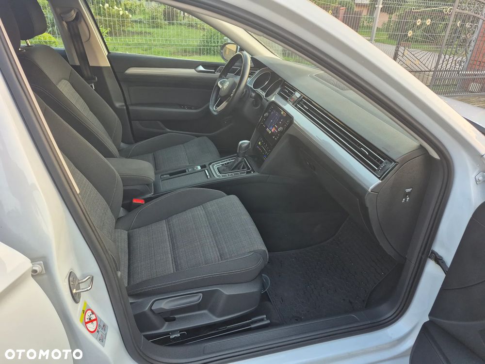 Volkswagen Passat 2.0 TDI SCR Comfortline DSG - 11