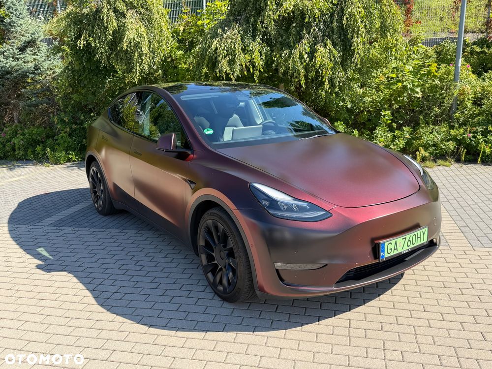 Tesla Model Y Long Range AWD - 9