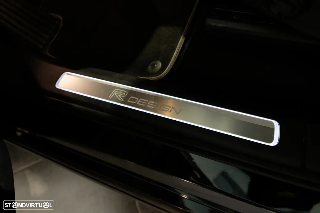 Volvo XC 90 2.0 D4 R-Design - 28