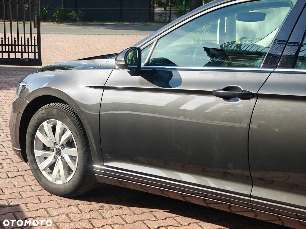 Volkswagen Passat 2.0 TDI SCR DSG Comfortline - 15