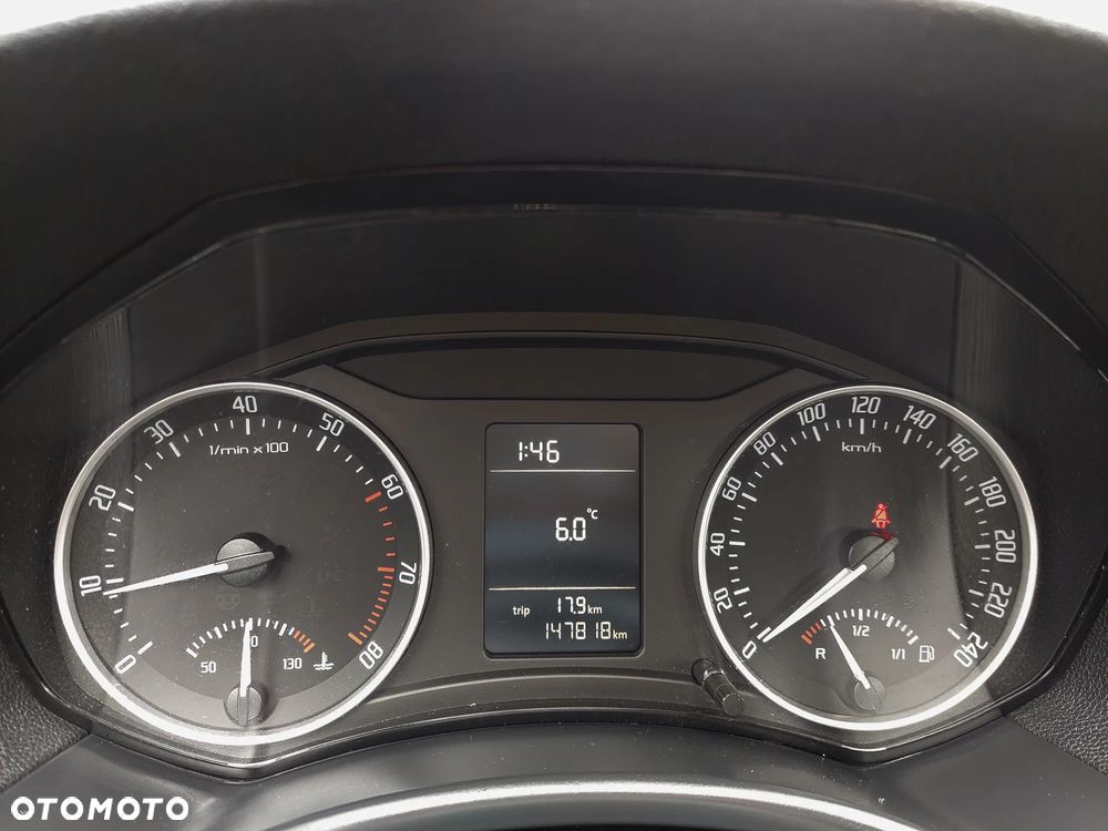 Skoda Octavia 1.6 Combi Style - 15