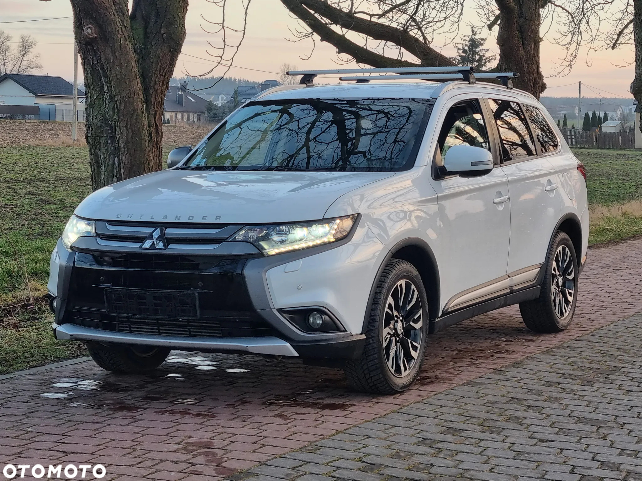 Mitsubishi Outlander 2.2 DID Intense + 4WD - 33
