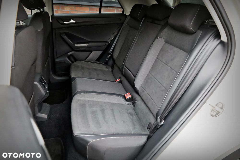 Volkswagen T-Roc 1.5 TSI Style DSG - 24