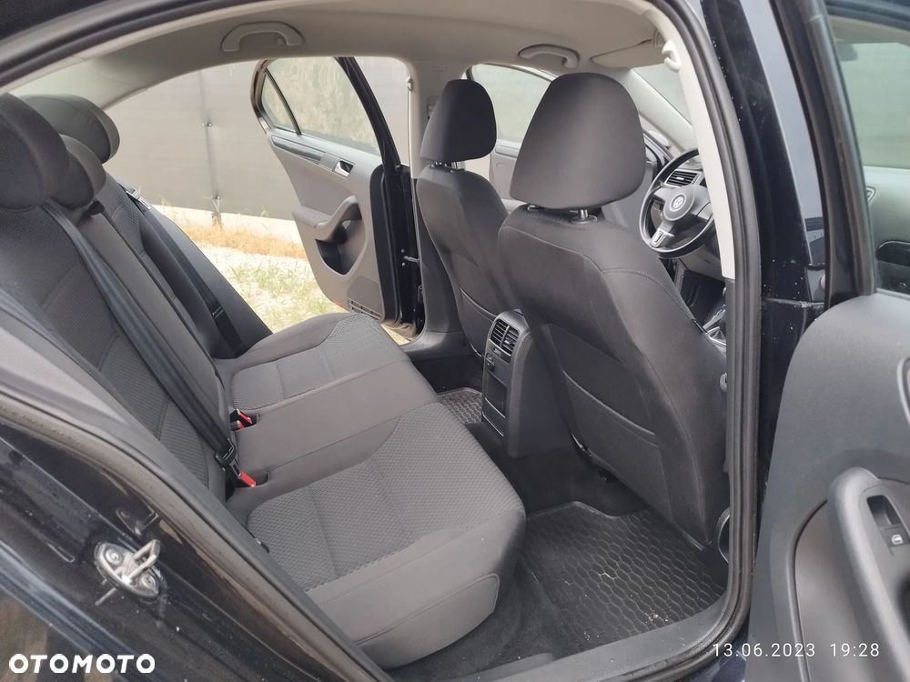 Volkswagen Jetta 1.2 TSI Comfortline - 10