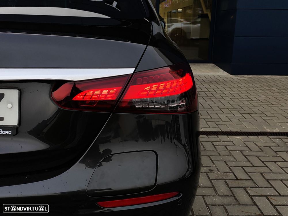 Mercedes-Benz E 300 de AMG Line - 4