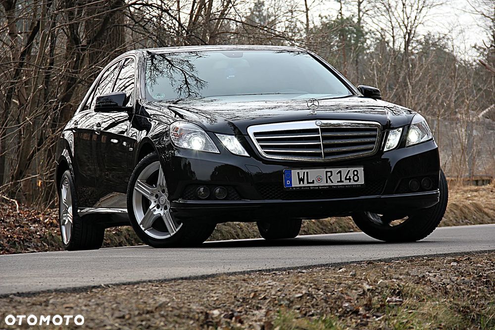 Mercedes-Benz Klasa E 200 BlueEFFICIENCY Elegance - 14