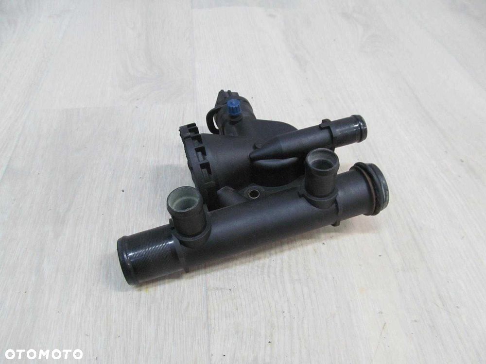 RENAULT MASTER 2.2 DCI OBUDOWA TERMOSTATU 8200021008 - 1