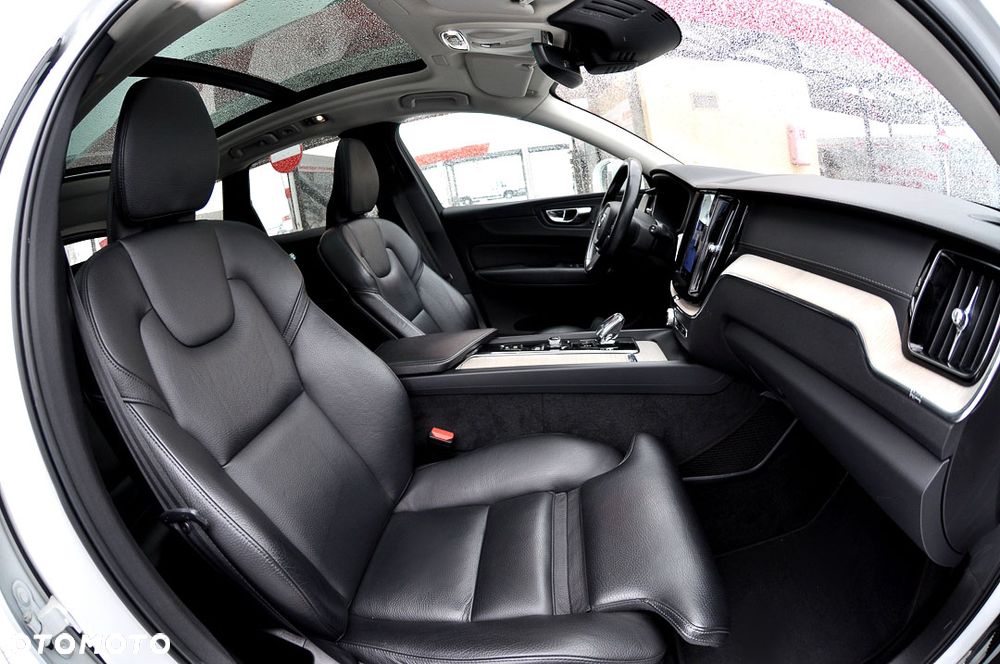 Volvo XC 60 T8 AWD Plug-In Hybrid Inscription - 24