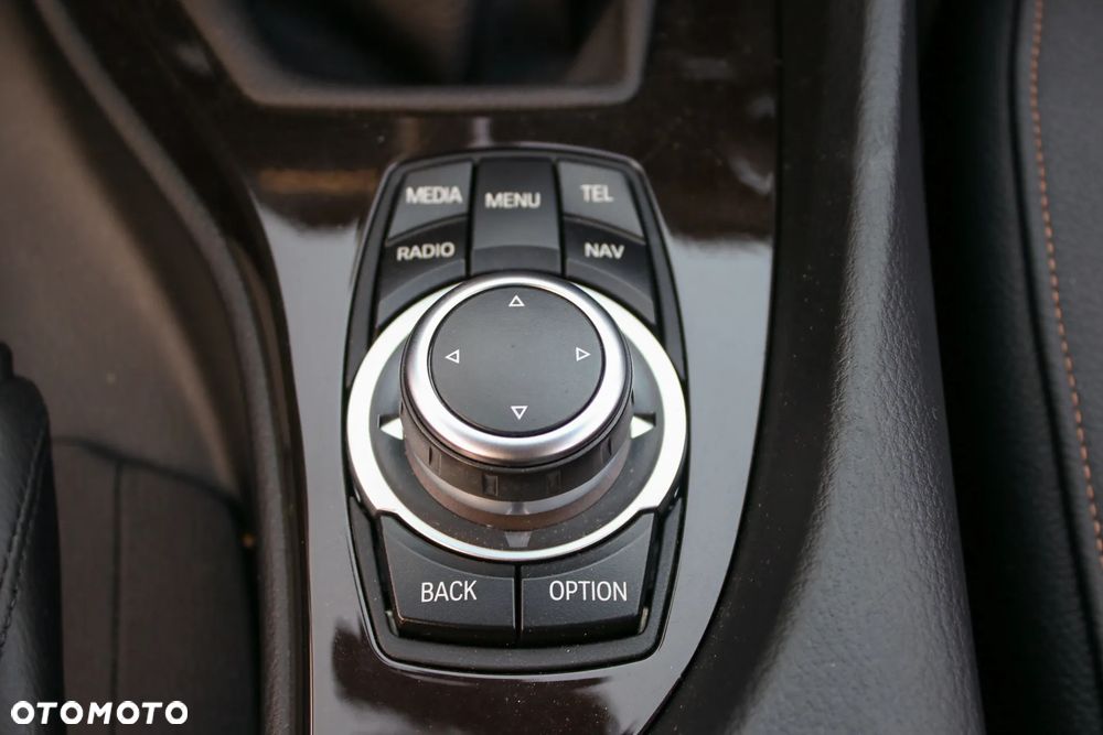 BMW X1 sDrive18d xLine - 26