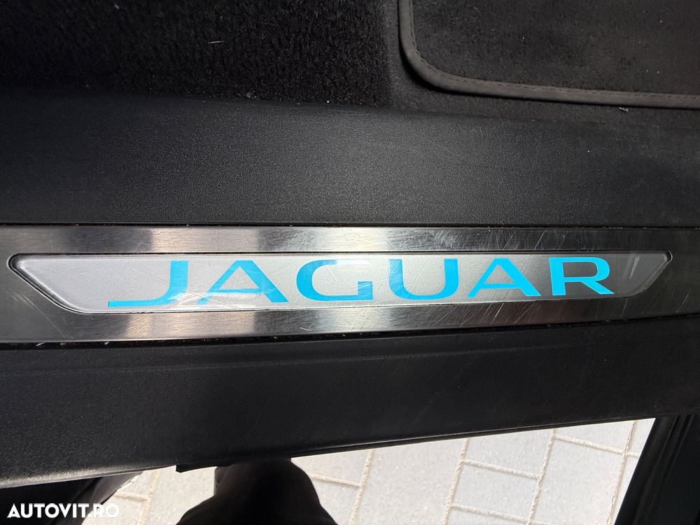 Jaguar F-Pace 20d AWD Prestige - 29