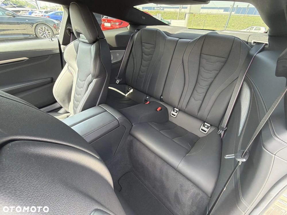 BMW Seria 8 M850i xDrive - 15