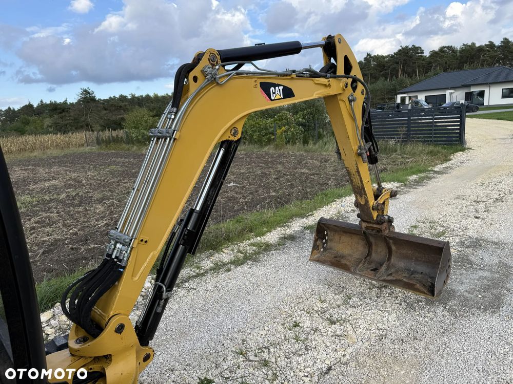 Caterpillar 302.4D - 18