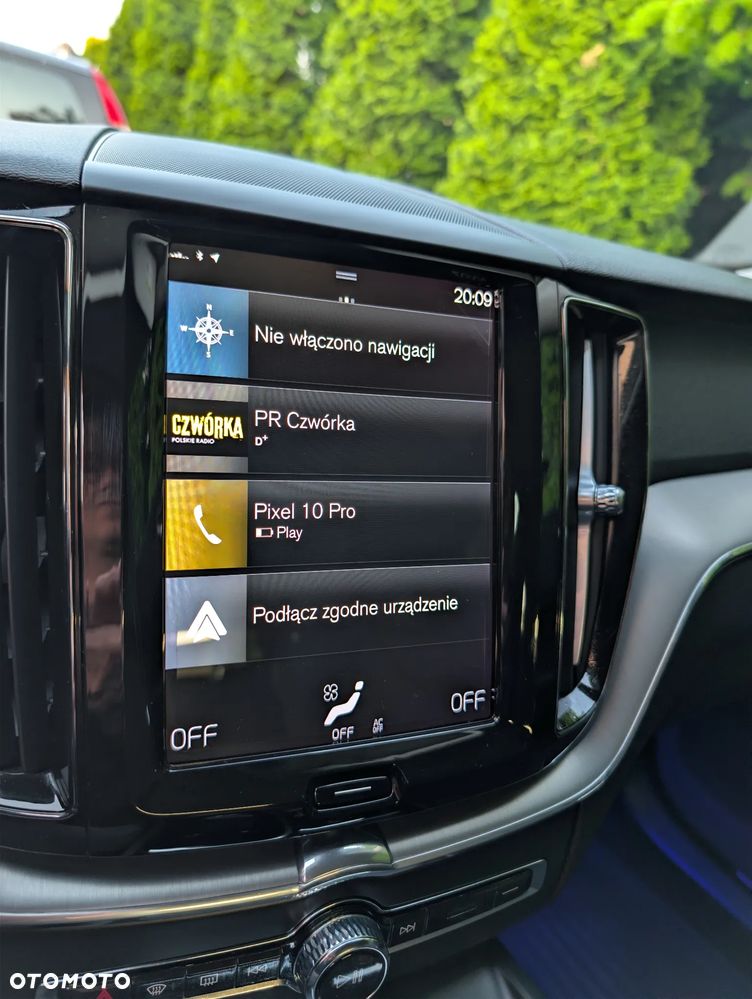 Volvo XC 60 B4 B Momentum - 21