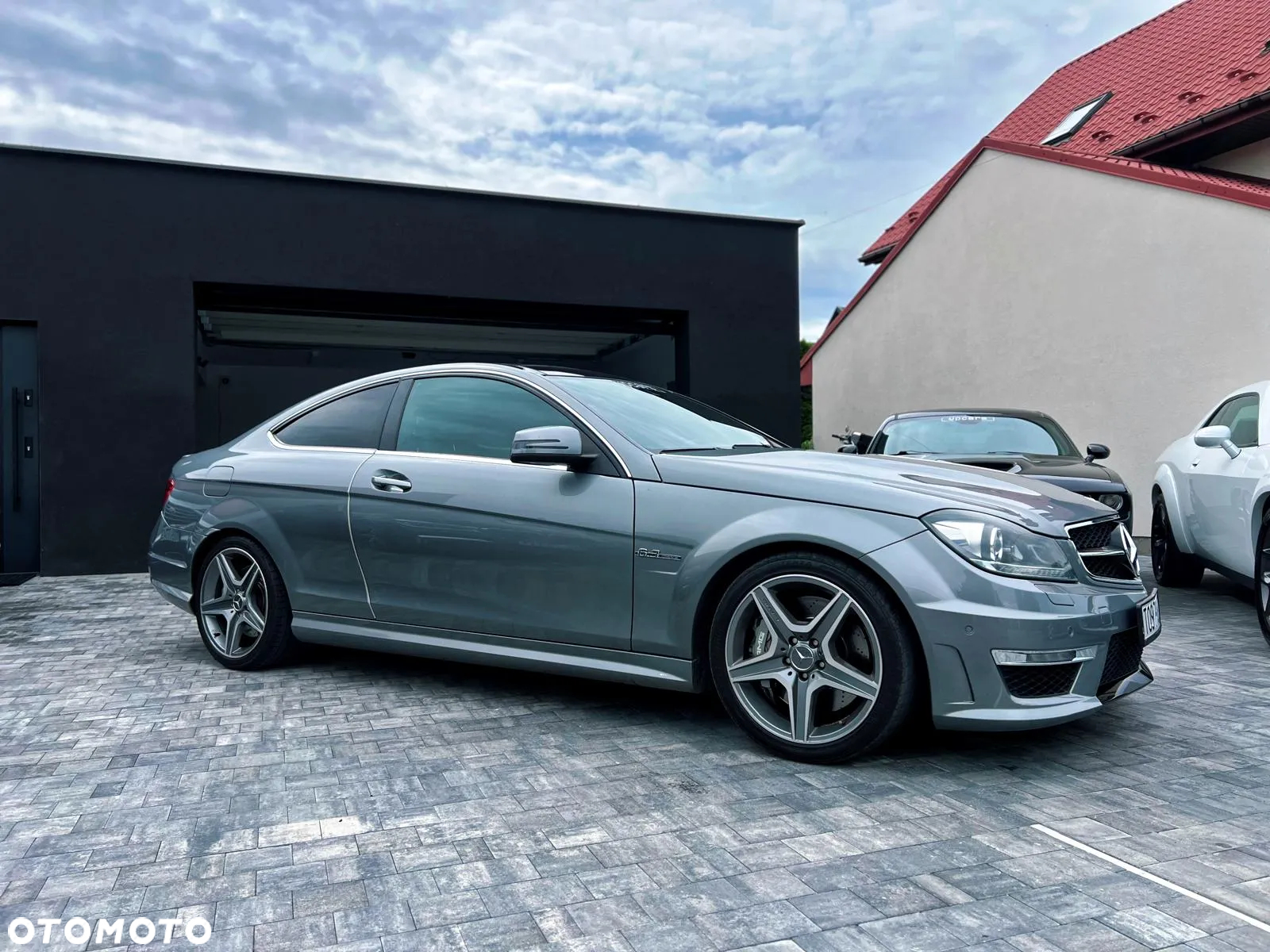 Mercedes-Benz Klasa C 63 AMG Coupe AMG SPEEDSHIFT MCT AMG Performance Package - 3