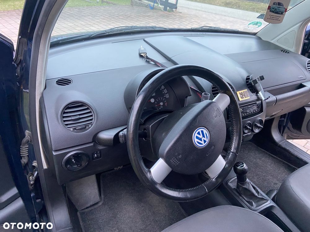 Volkswagen New Beetle 1.6 - 11