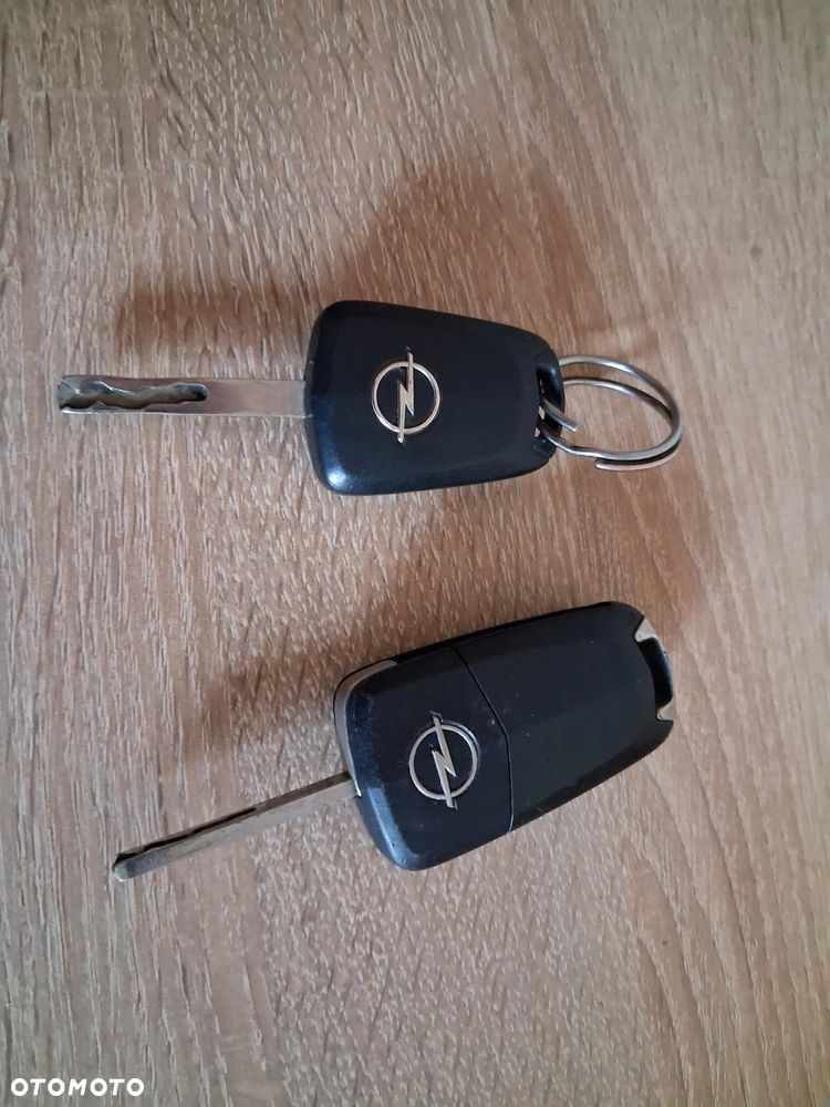 Opel Astra 1.3 CDTI 111 - 24