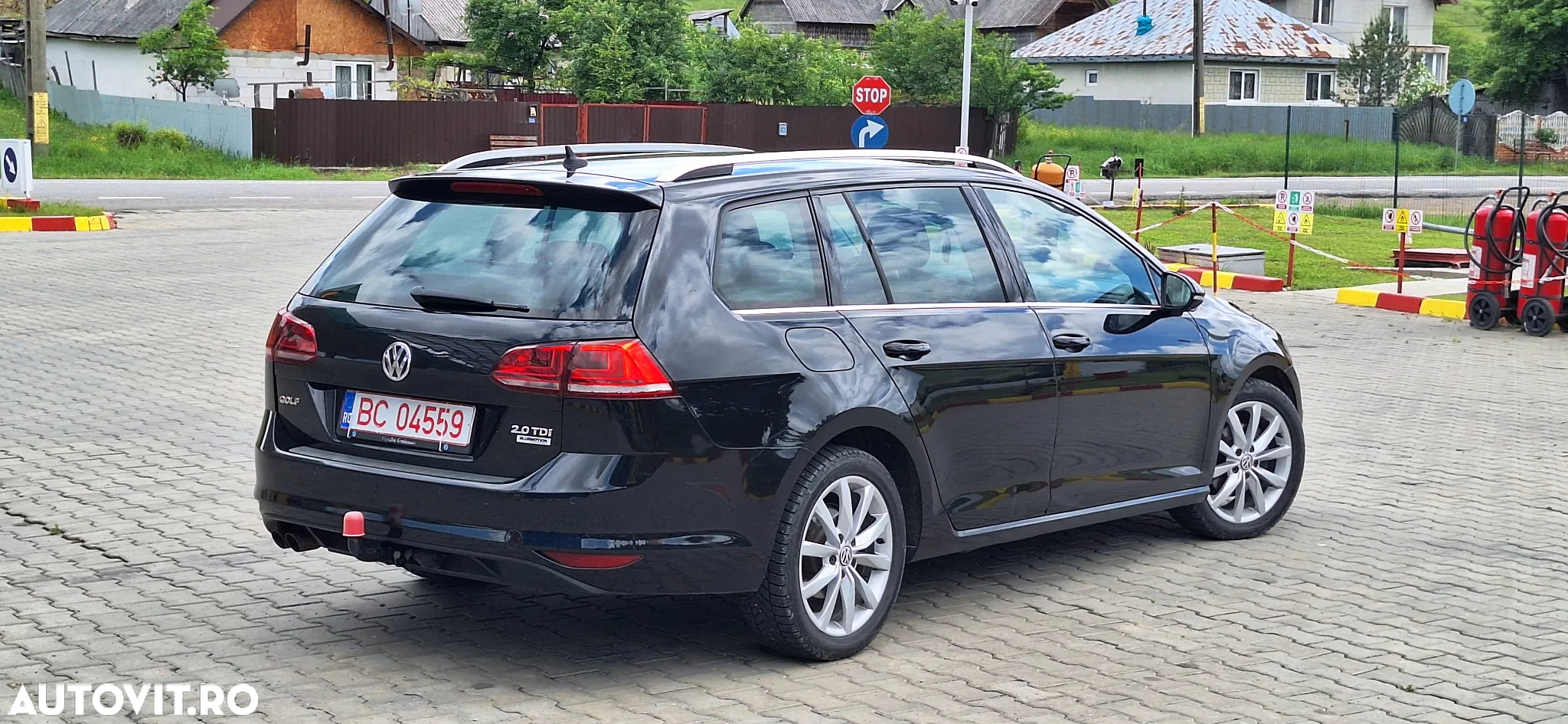 Volkswagen Golf 2.0 BlueTDI DSG Highline - 11