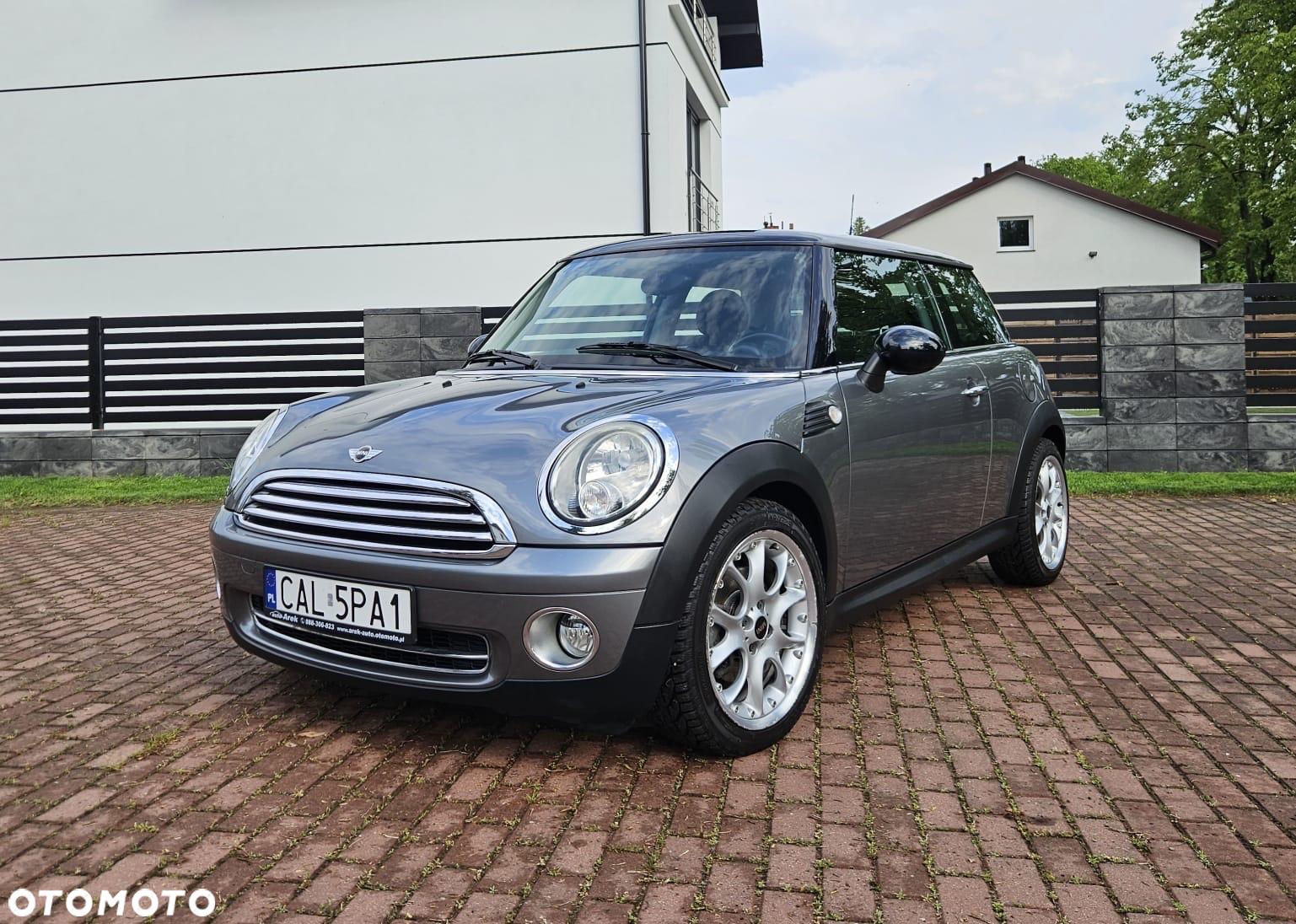 MINI Cooper Standard - 2