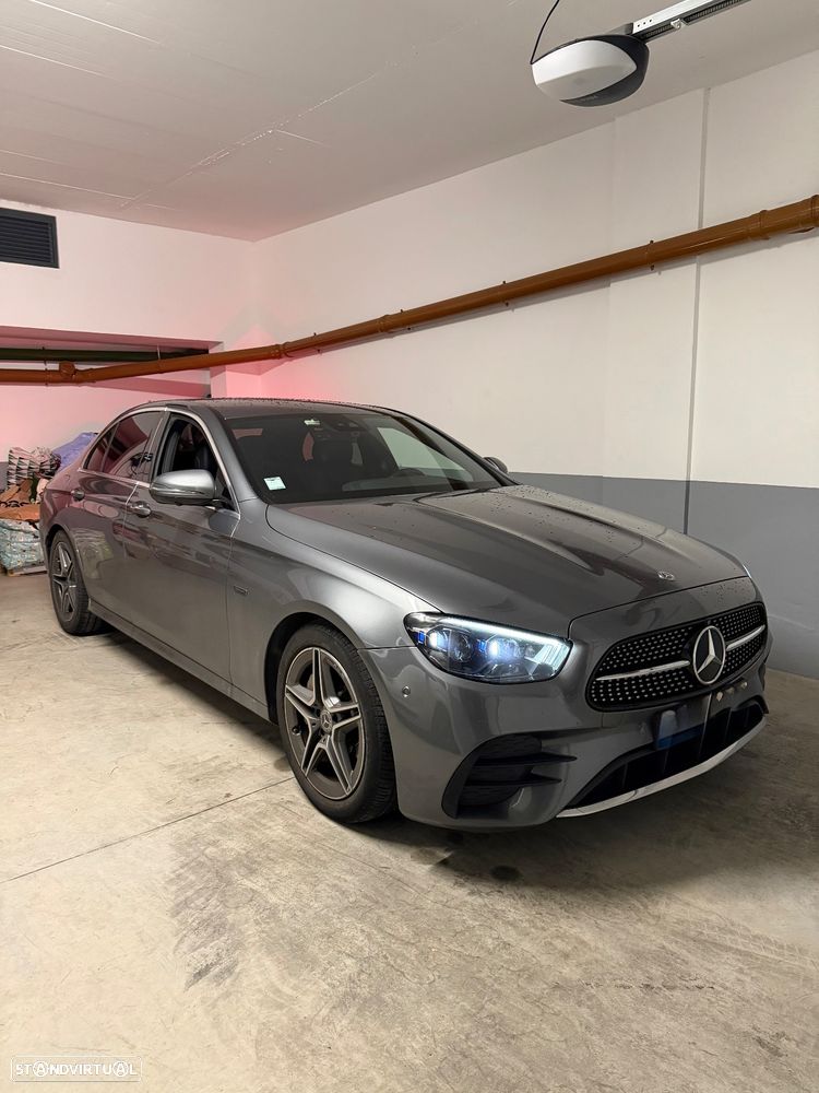 Mercedes-Benz E 300 de AMG Line - 1