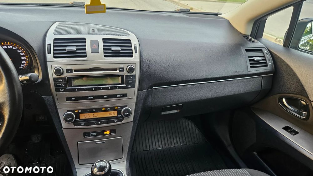 Toyota Avensis 2.0 D-4D Premium - 29