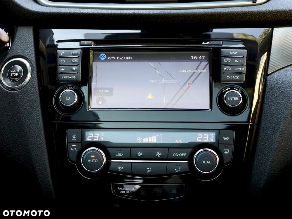 Nissan Qashqai 1.3 DIG-T N-Connecta - 30