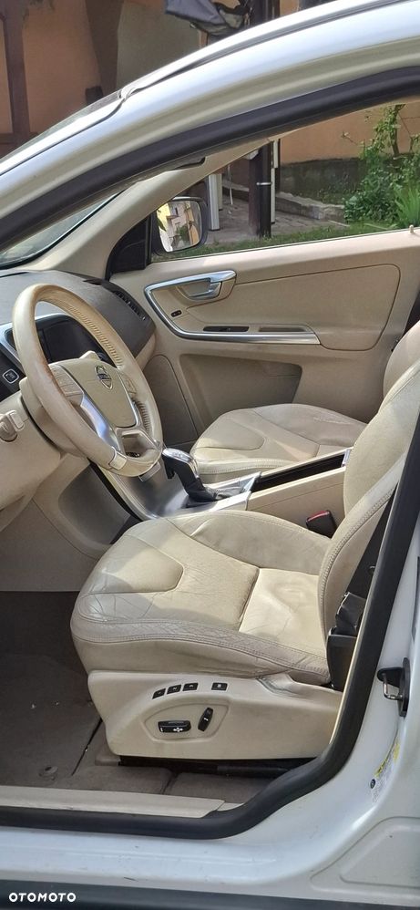 Volvo XC 60 3.2 AWD Kinetic - 11