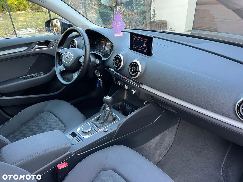 Audi A3 Sportback 1.2 TFSI Ambition - 16