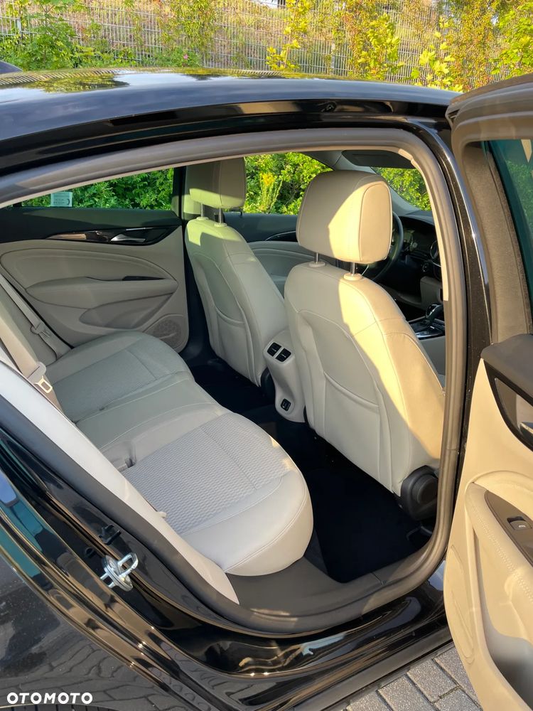 Opel Insignia 2.0 T 4x4 GSi S&S - 8