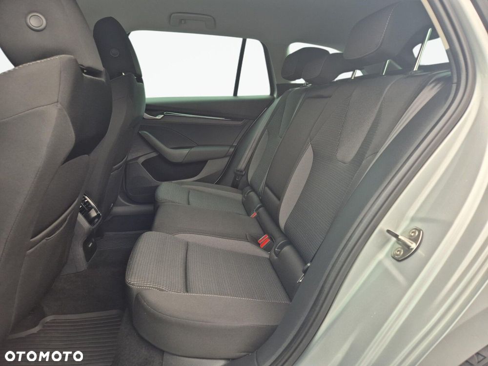 Skoda Octavia 2.0 TDI Selection - 9