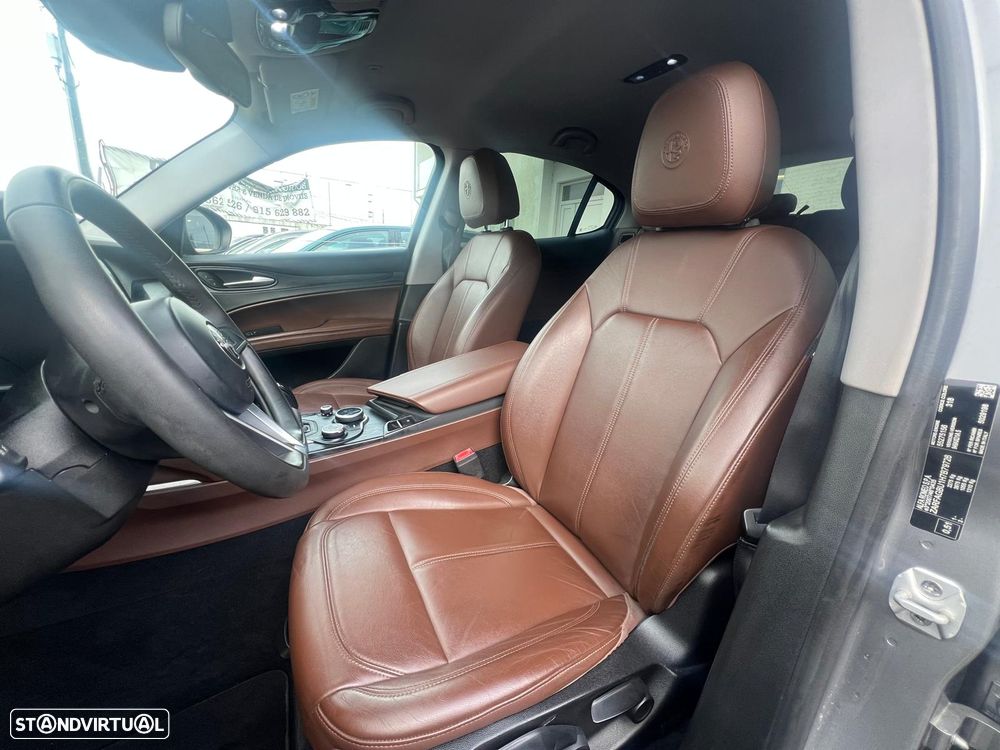 Alfa Romeo Stelvio 2.2 16V AT8 Super - 9